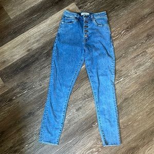 Abercrombie and Fitch the super skinny ankle high-rise size 26R curve love.